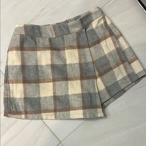 Plaid Mini Skirt in Gray and Cream